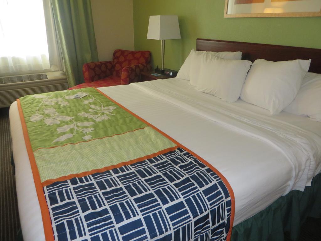 Baymont By Wyndham Jefferson City Værelse billede