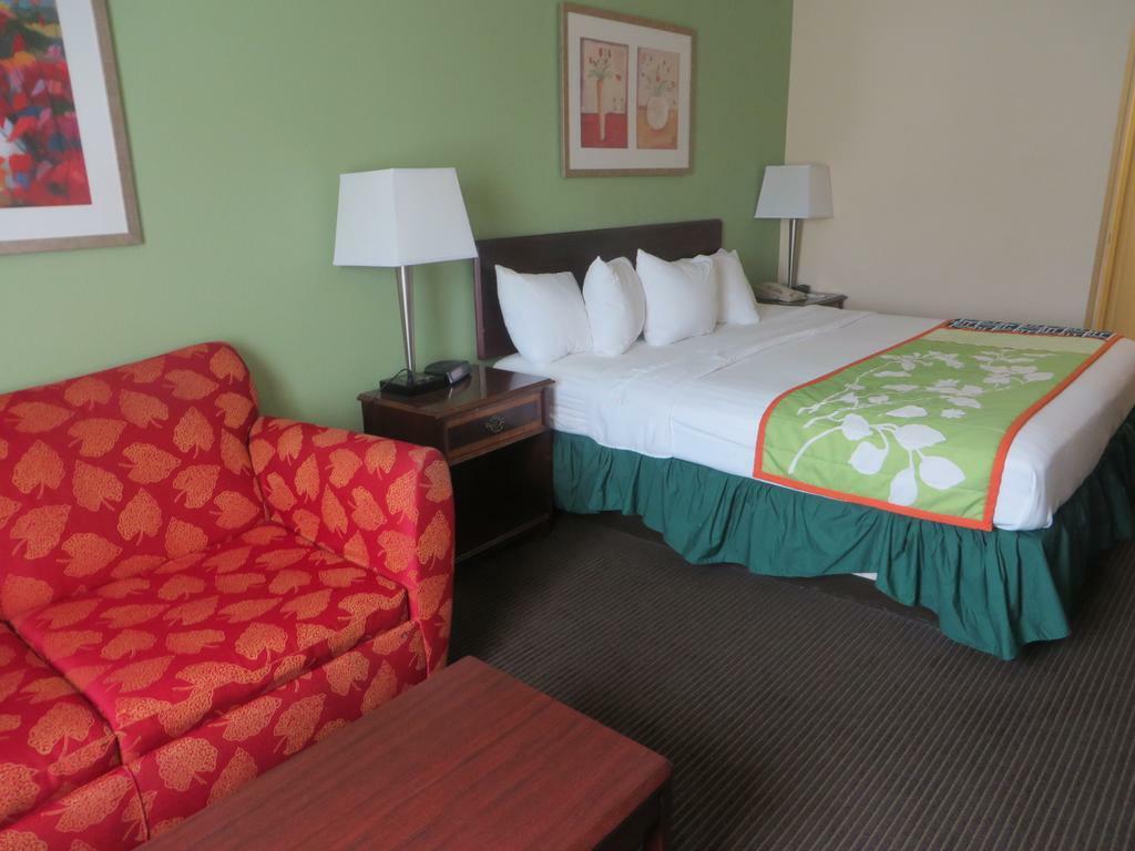 Baymont By Wyndham Jefferson City Eksteriør billede