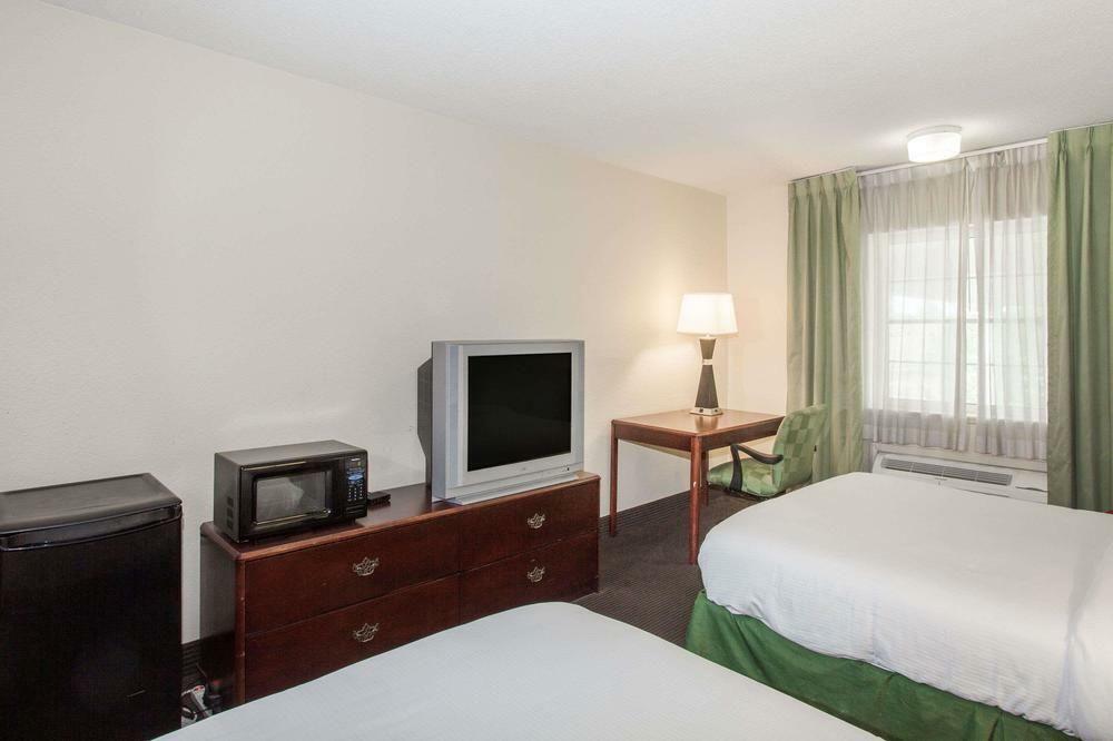 Baymont By Wyndham Jefferson City Eksteriør billede